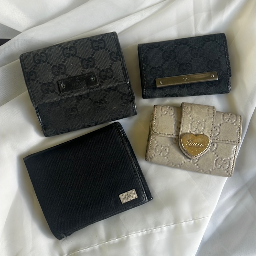 Gucci Black and Gold Wallet Set and key collet’s